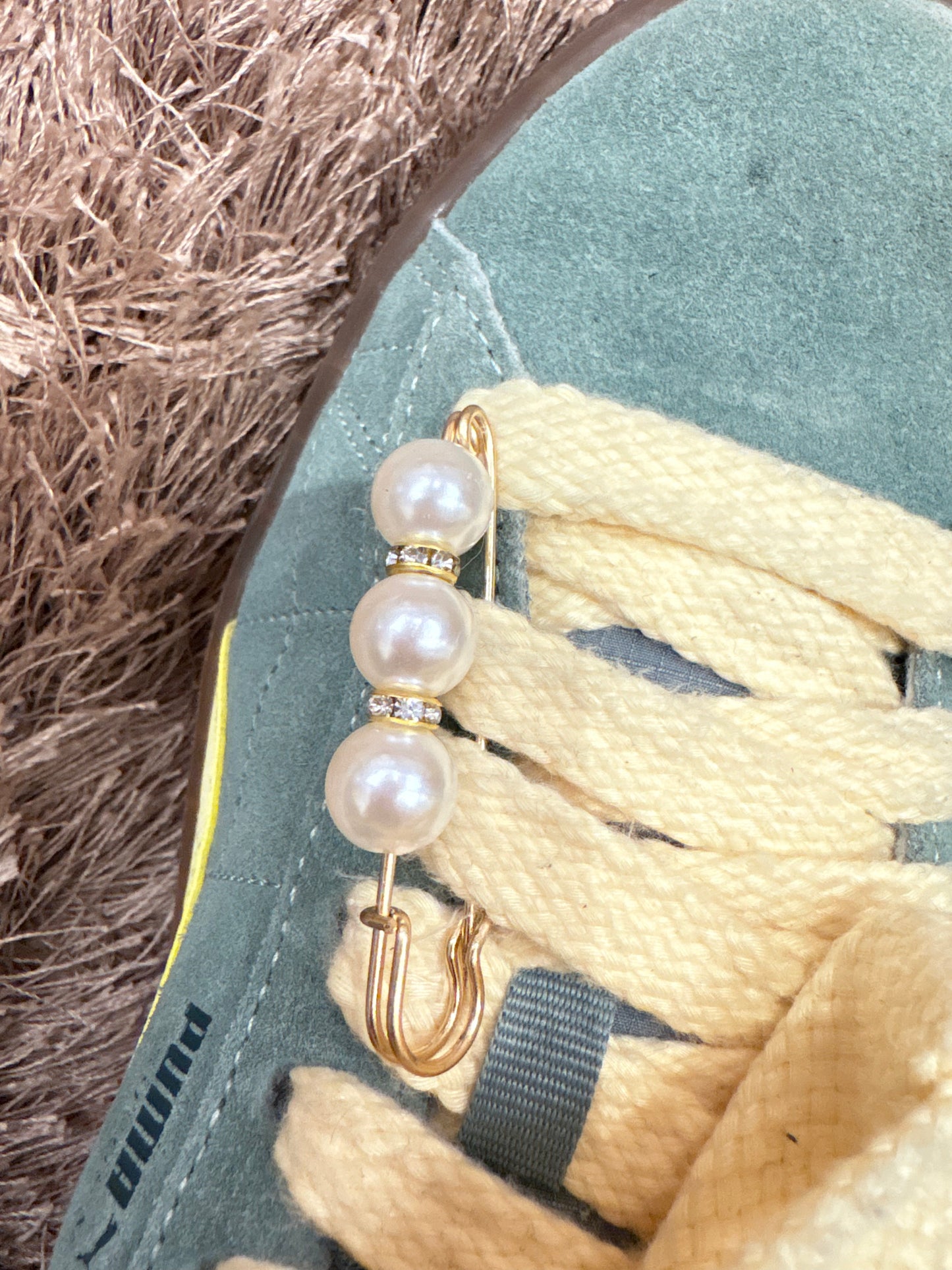 pearl pin